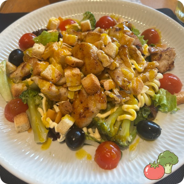 Caesar chicken-style salad bowl