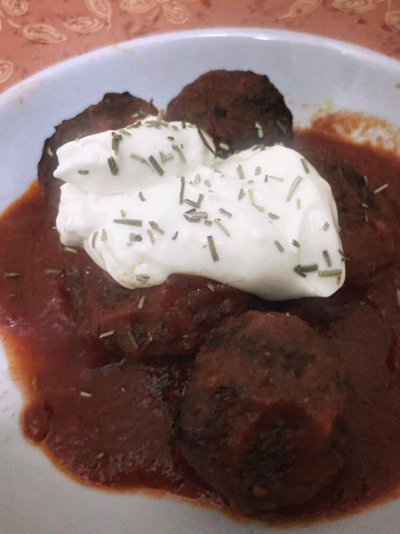 Creamy meatballs