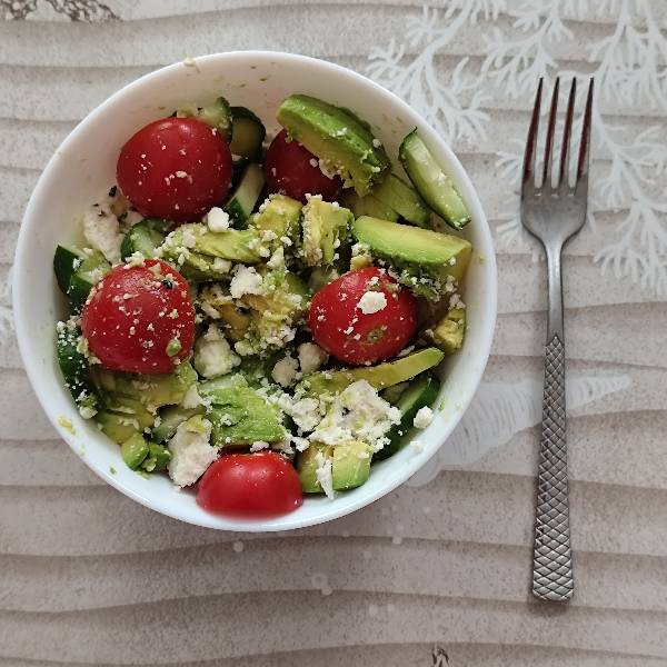 Simple Avacado Salad