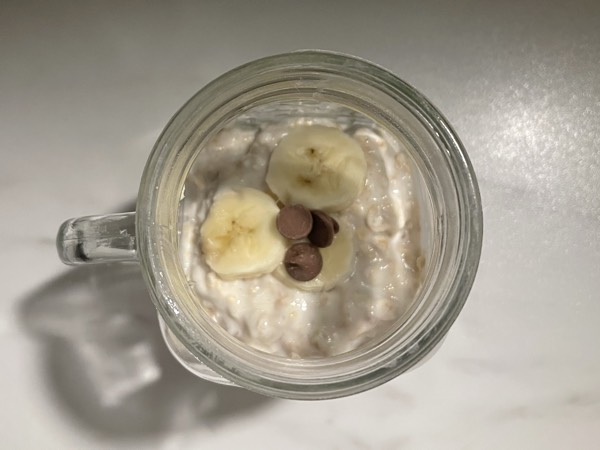 banana choco chip overnight oats
