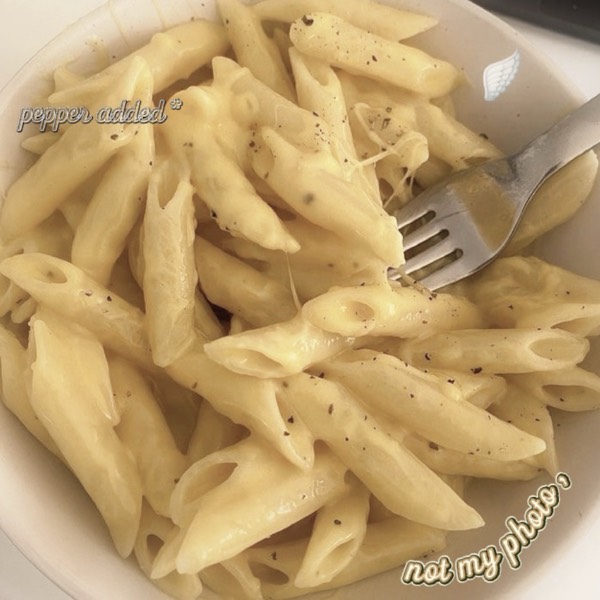 ;  medium cal.  mac and cheese  .   (UPDATED RECIPE)