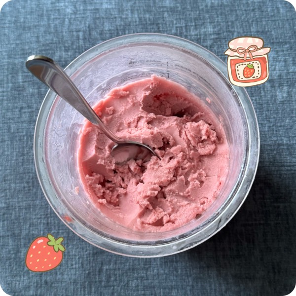 simple strawberry cheesecake creami